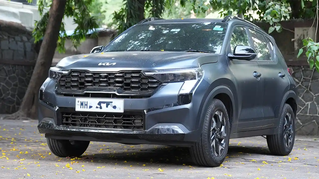 Kia Sonet Shocks the Segment: ADAS, 24kmpl Mileage & Premium Features at This Price
